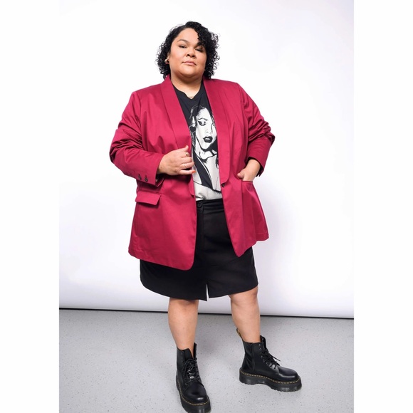 Wildfang Essential Tux Blazer Size 1X Mulberry Holiday 2024 Collection - Picture 15 of 15